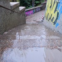 Čišćenje Zakmardijevih stuba u Zagrebu od grafita