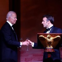Joe Biden i Emmanuel Macron