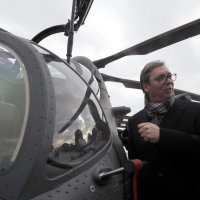 Aleksandar Vučić u obilasku helikoptera Mi-35 i Mi-17