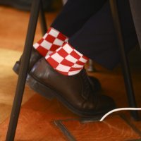 Saborski zastupnik Nikola Grmoja s navijačkim rekvizitima uoči utakmice