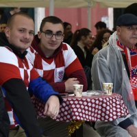 Navijači na trgovima