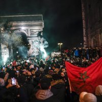 Navijači Maroka slave na ulicama Pariza