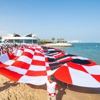 Hrvatski navijači okupljaju se ispred hotela Hilton uoči Argentine