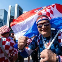 Hrvatski navijači okupljaju se ispred hotela Hilton uoči Argentine