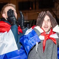 Navijači prate utakmicu Argentina - Hrvatska na Europskom trgu