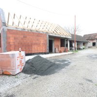 Primopredaja novoizgrađenih zamjenskih kuća na Banovini