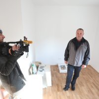 Primopredaja novoizgrađenih zamjenskih kuća na Banovini