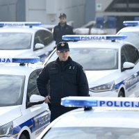 Primopredaja novih policijskih vozila
