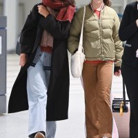 Katie Holmes i Suri