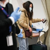 Testiranje kineskih putnika u zračnoj luci u Milanu