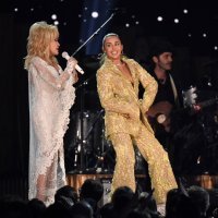 Miley Cyrus i Dolly Parton