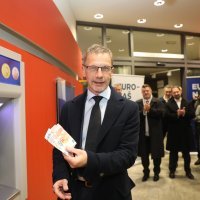 Vujčić i Primorac na bankomatu