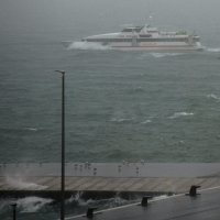 Snažno jugo ometa pomorski promet