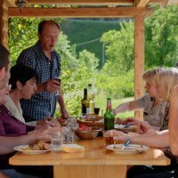 Prizori iz treće epizode "Duluma zemlje"