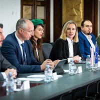 Ivica Puljak i predstavnici odabrane Zajednice ponuditelja KING ICT d.o.o. Plamenko Barišić (King ICT), Gordana Kovačević (Ericsson Nikola Tesla d.d.) i Ivica Puljak, gradonačelnik Splita