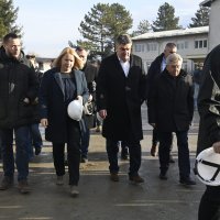 Milanović obišao potresom pogođena područja na Baniji