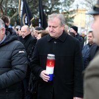 Zadar: Povodom 30. obljetnice VRO Maslenica odana počast poginulim hrvatskim braniteljima kod spomen-obilježja Kocka