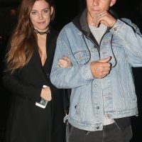 Riley Keough i Ben Smith-Petersen
