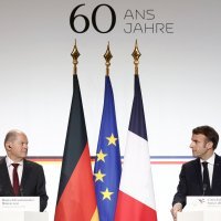 Emmanuel Macron i Olaf Scholz