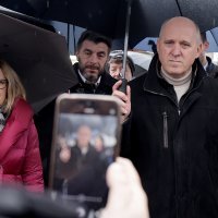 Branko Bačić posjetio kontejnersko naselje