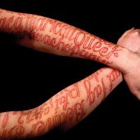 MC Coble, iz serije Krvopis, 2008., fotografija u boji