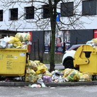 Zagreb zatrpan smećem zbog štrajka radnika Čistoće