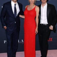 Pamela Anderson sa sinovima