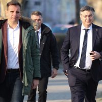 Andrej Plenković dolazi na suđenje Đuri Čehuliću
