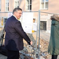 Andrej Plenković dolazi na suđenje Đuri Čehuliću