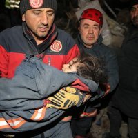 Petogodišnja Mir Berzan Bagis, s majkom i ocem spašena je 73 sata nakon potresa
