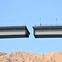 Spajanje mosta kod Omiša