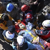 Spašeni iz ruševina