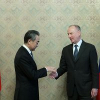 Wang Yi i Nikolaj Patrušev