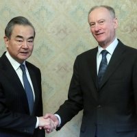 Wang Yi i Nikolaj Patrušev