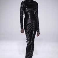 Nensi Dojaka revija u Londonu