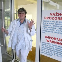 U bolnicama i drugim zdravstvenim ustanovama počele su se primjenjivati mjere suzbijanja zaraze