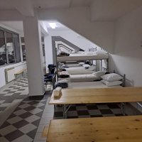 Putnici smješteni u sportskoj dvorani u Gospiću