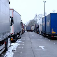 U Draganiću zaustavljeni kamioni, zbog snijega odsječena Dalmacija