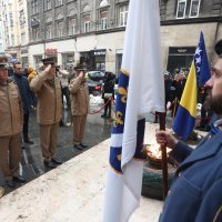 Polaganjem cvijeća u Sarajevu obilježen Dan nazavisnosti BiH
