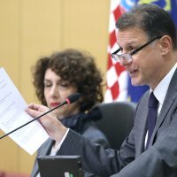 Rasprava Marije Selak Raspudić i Gordana Jandrokovića na početku sjednice Sabora