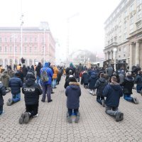 Molitva krunice na Trgu bana Jelačića