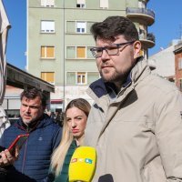 Peđa Grbin na druženju s građanima u Puli