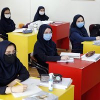 Djevojačka škola u Iranu za vrijeme pandemije covida-19