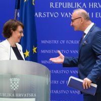 Kosovska ministrica Gervalla-Schwarz i ministar Radman obratili se medijima nakon sastanka