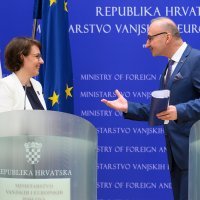 Kosovska ministrica Gervalla-Schwarz i ministar Radman obratili se medijima nakon sastanka