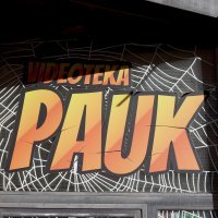 Zagreb: Ispred videoteke Marka Jantola nekoliko lampaša i DVD "Mućke"