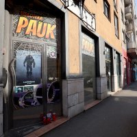 Zagreb: Ispred videoteke Marka Jantola nekoliko lampaša i DVD "Mućke"