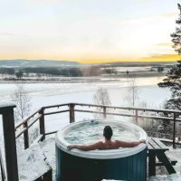 Mirrored Glass Cabin (Akershus, Norway)
