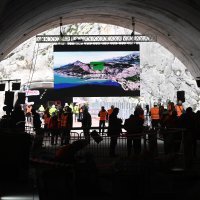 Most iznad Cetine uoči početka svečanosti spajanja mosta