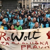 Dostavljači Wolta prosvjeduju na Trgu bana Jelačića i na Markovom trgu